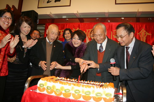 嘉賓共慶紐西蘭同鄉(xiāng)會成立十周年。