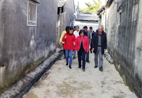 左起：許劍芒、黎靜、吳建生