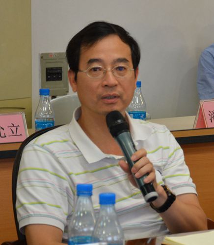 中山市僑聯(lián)副主席楊彪發(fā)言。
