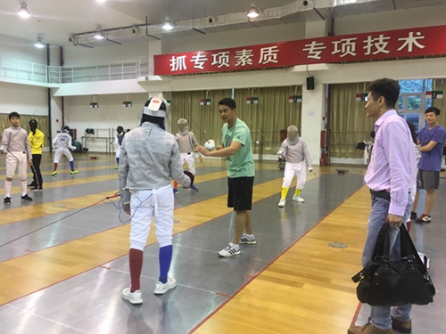 廣東省擊劍運(yùn)動中心重量級教練親自指導(dǎo)