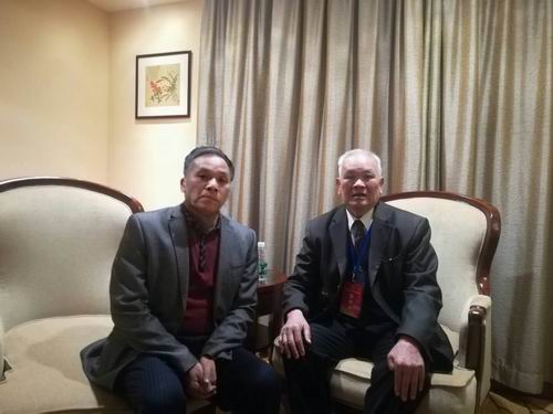 左起袁奕江、王期猛