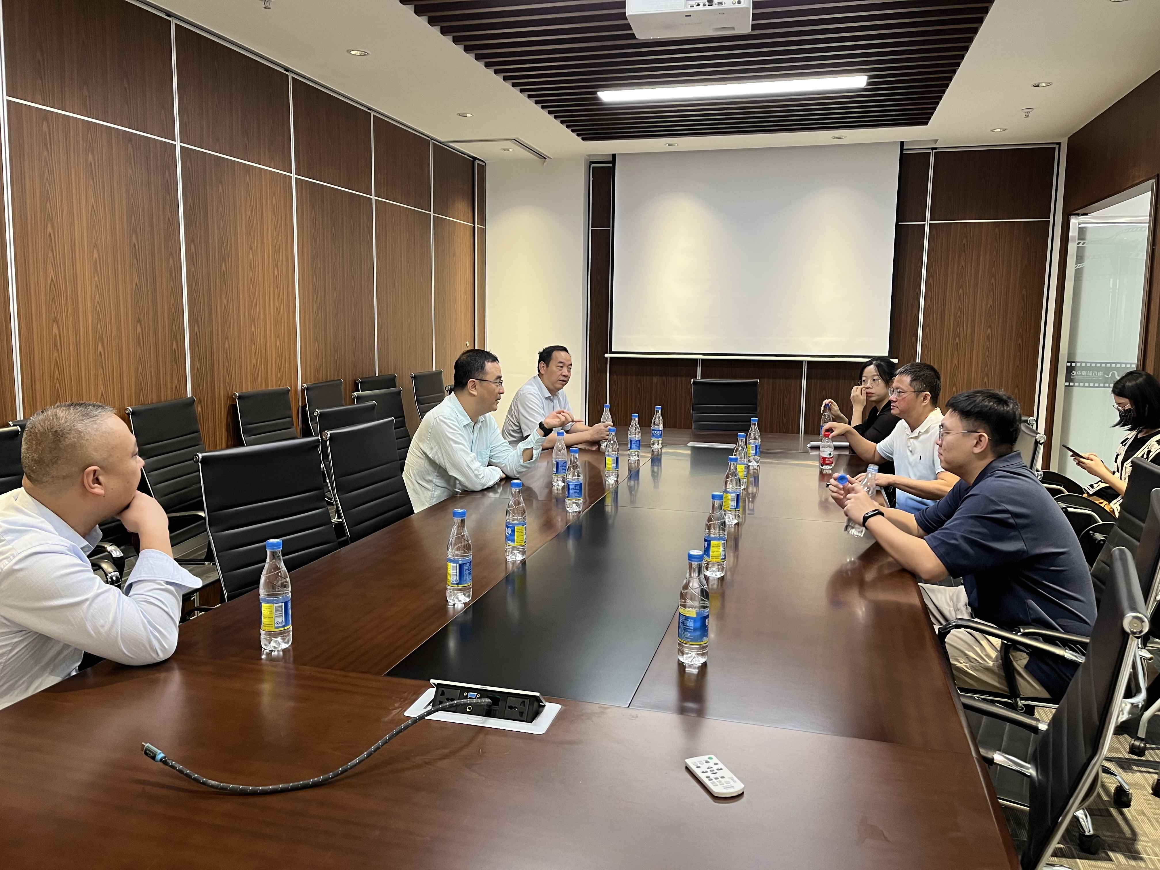 前往佛山文化發(fā)展投資有限公司對(duì)接醒獅教學(xué)片拍攝事宜5.jpg