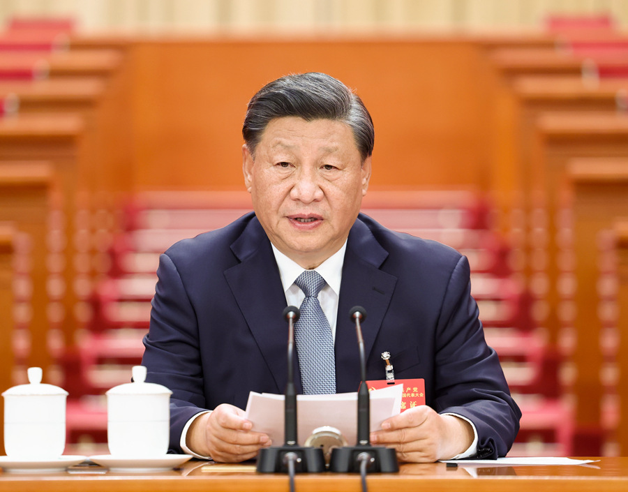 　　10月15日，中國共產(chǎn)黨第二十次全國代表大會在北京人民大會堂舉行預備會議。習近平同志主持會議。新華社記者 鞠鵬 攝